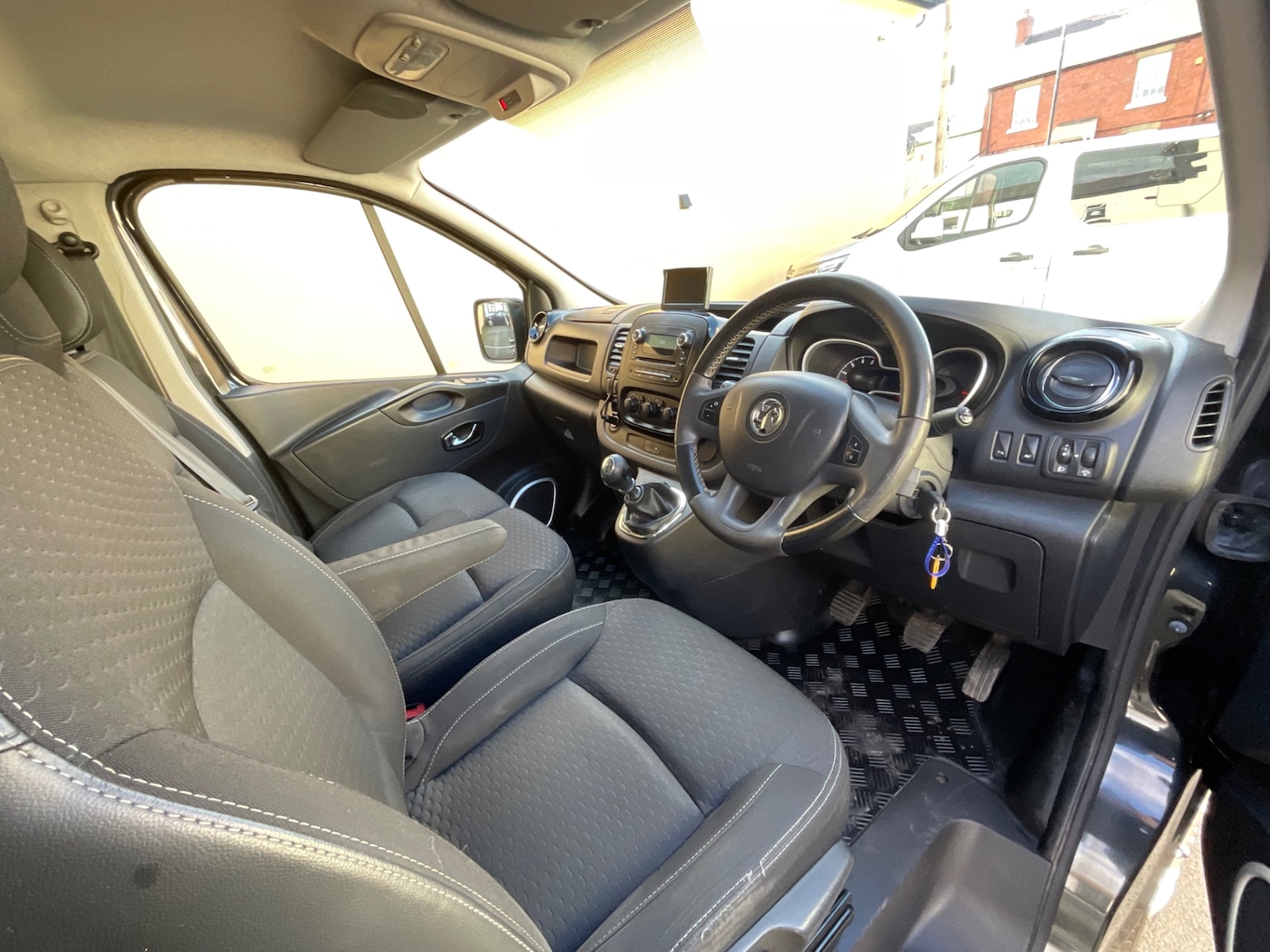 Used Vauxhall Vivaro 2017 for sale - 77603753: Photo 43