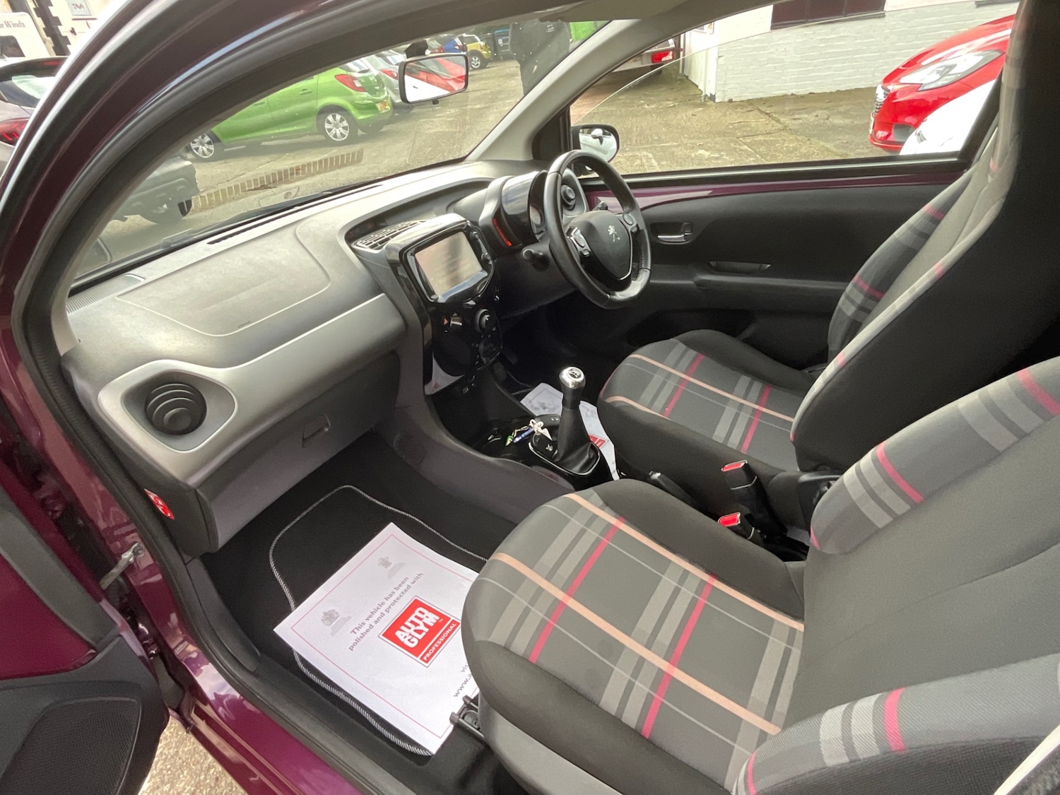 Used Peugeot 108 2015 for sale - 77113536: Photo 19