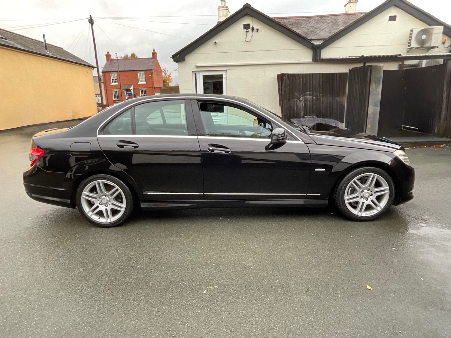 Used Mercedes-Benz C Class 2010 for sale - 76466060: Photo 24