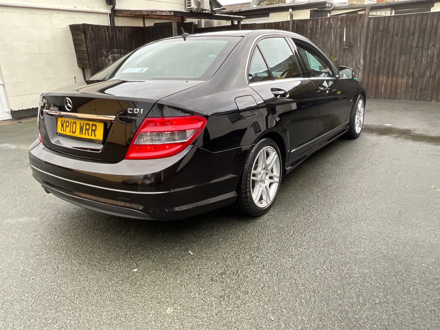 Used Mercedes-Benz C Class 2010 for sale - 76466060: Photo 3