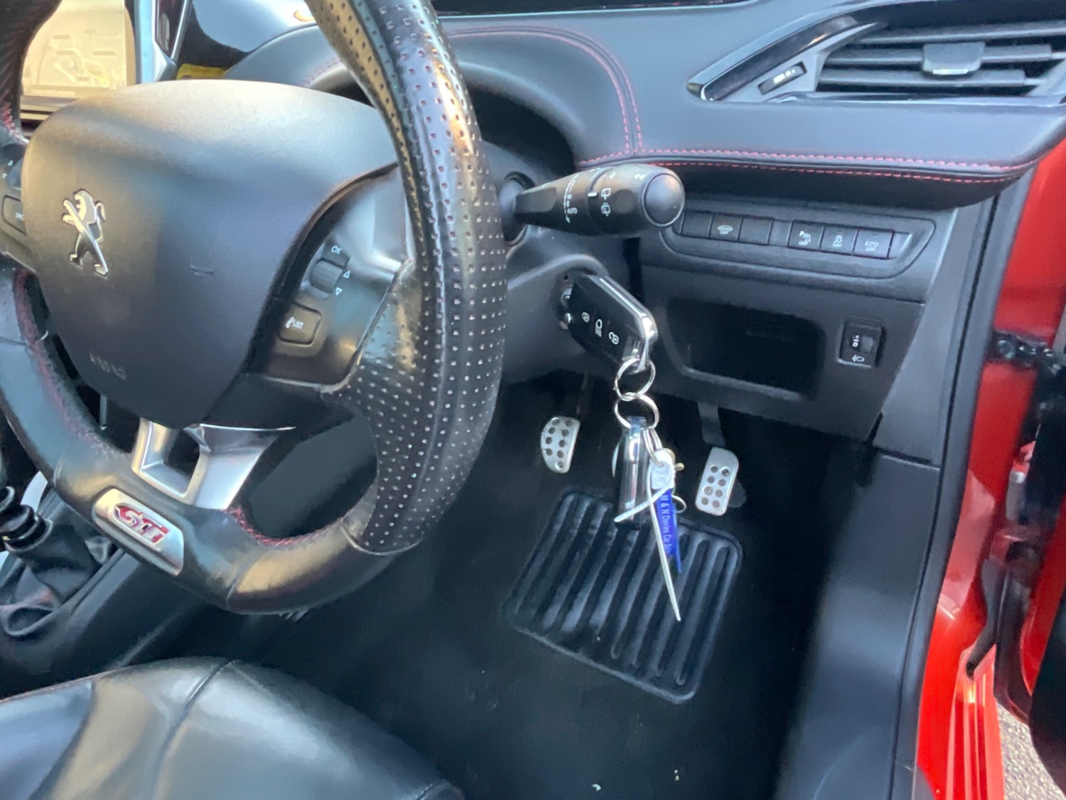 Used Peugeot 208 2016 for sale - 76750267: Photo 16