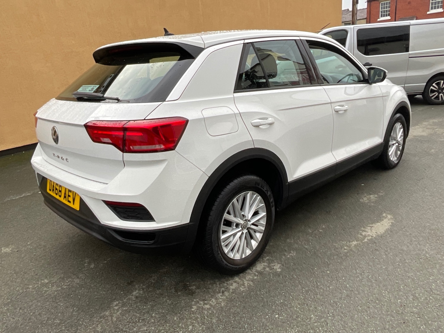 Used Volkswagen T-Roc 2018 for sale - 77662509: Photo 10