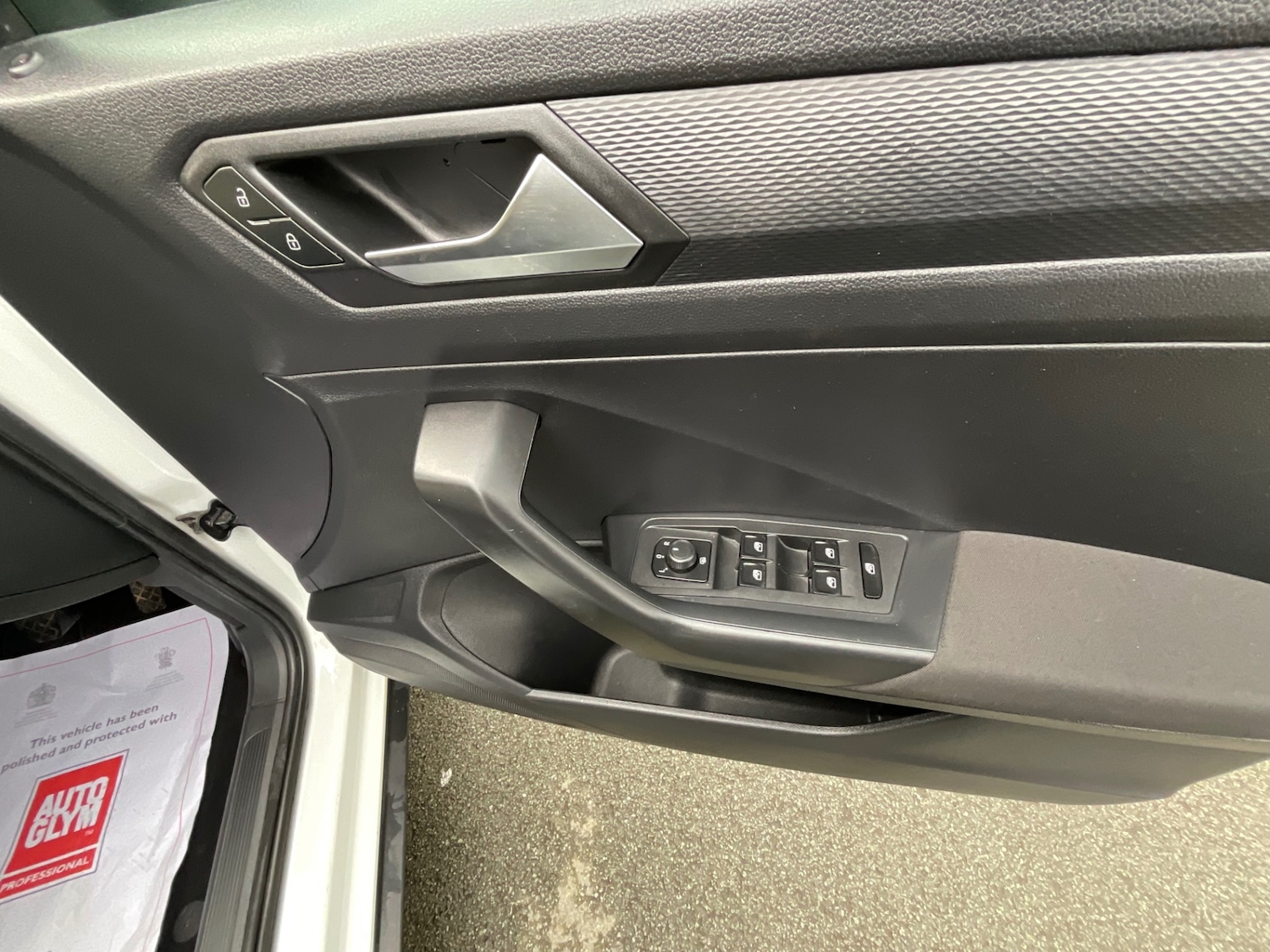 Used Volkswagen T-Roc 2018 for sale - 77662509: Photo 14