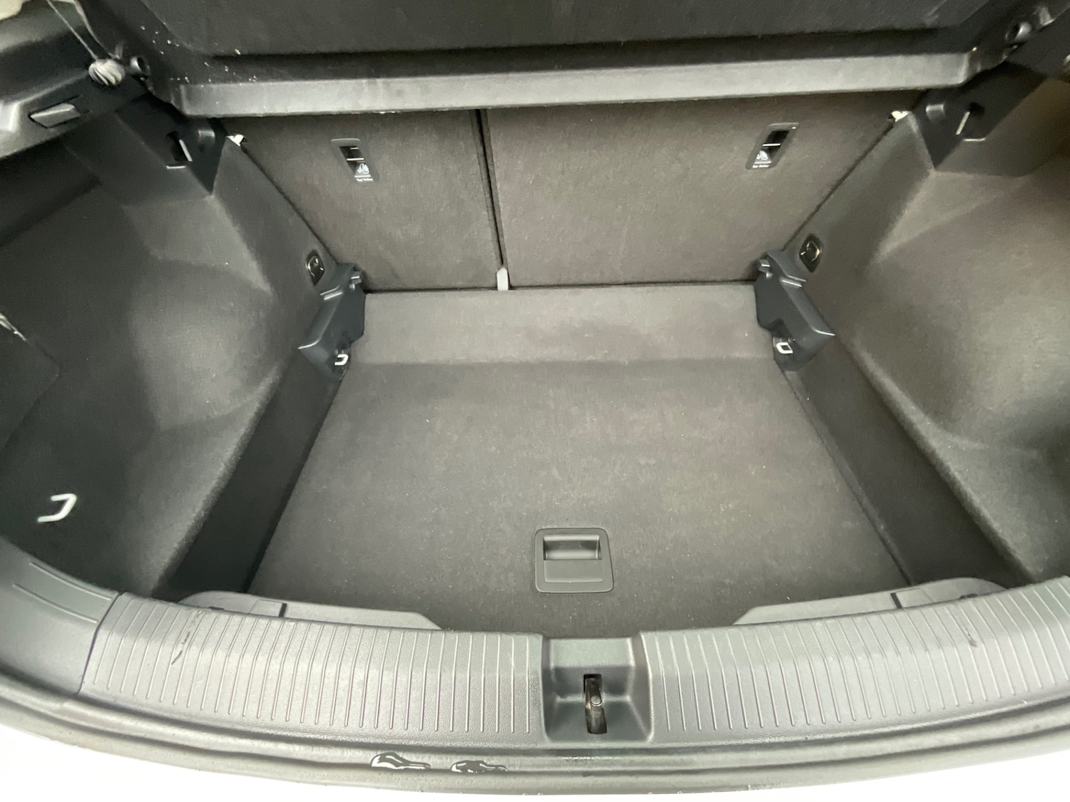 Used Volkswagen T-Roc 2018 for sale - 77662509: Photo 31