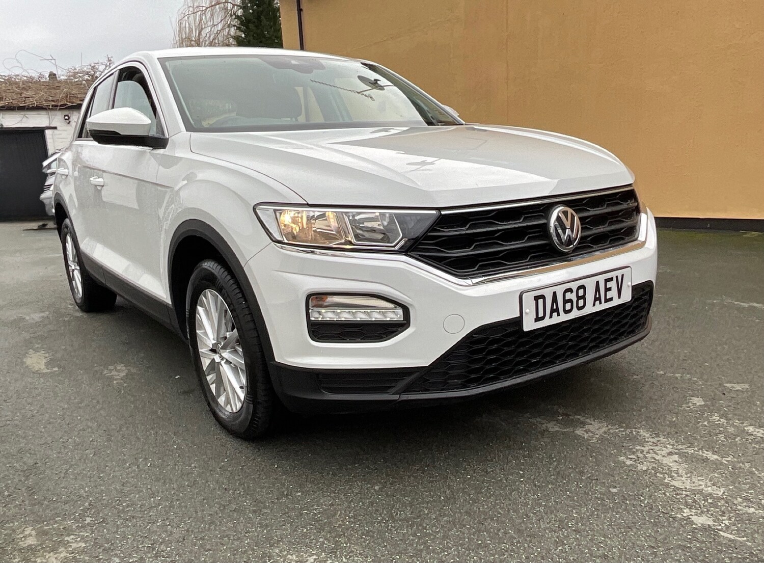 Used Volkswagen T-Roc 2018 for sale - 77662509: Photo 4