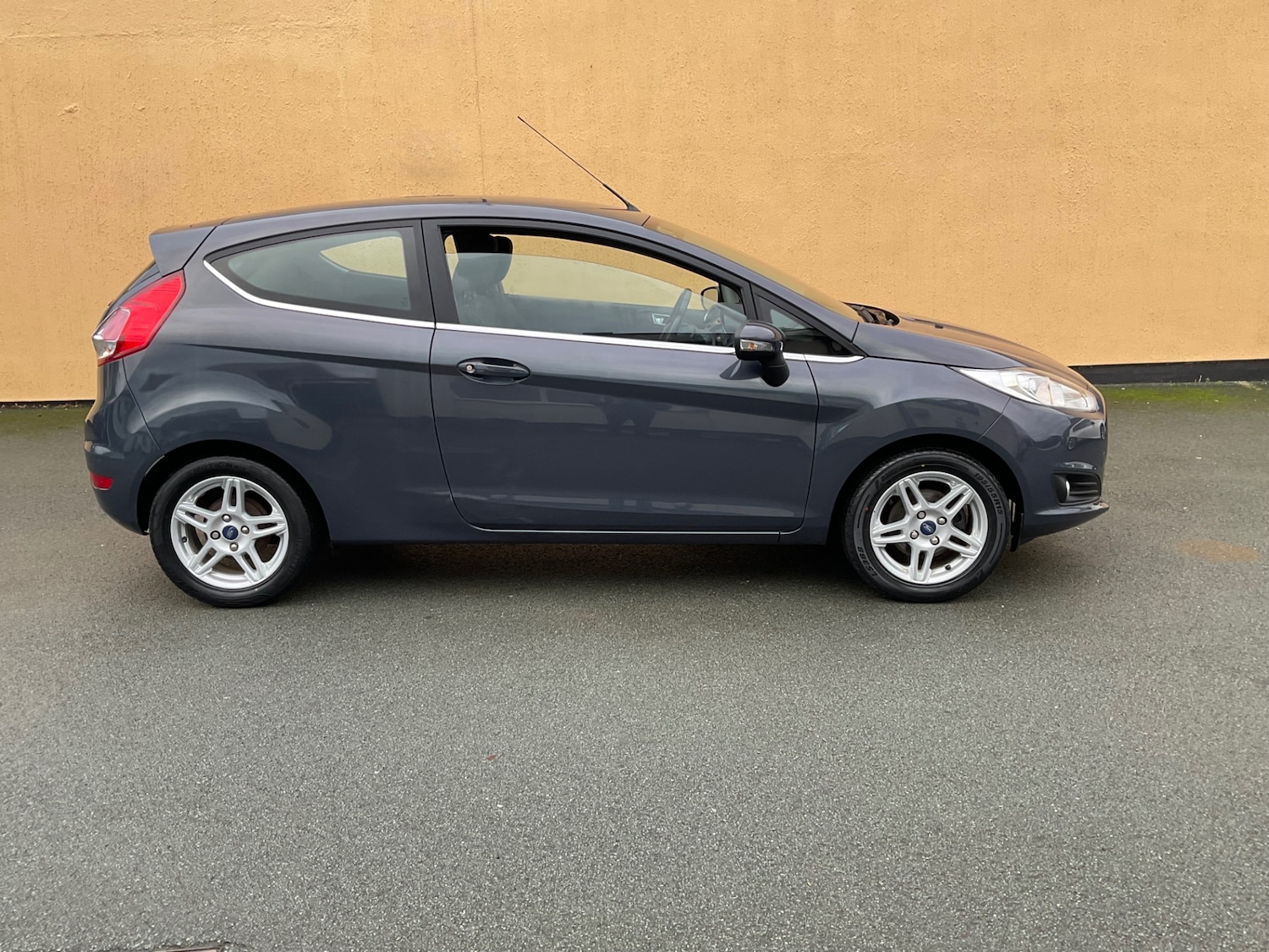 Used Ford Fiesta 2014 for sale - 77501696: Photo 2