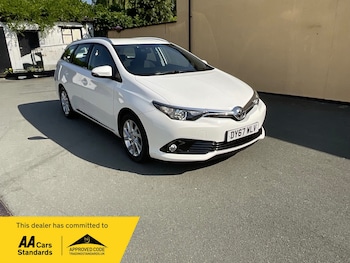 Used Toyota Auris 2017 for sale - 78778954: Photo