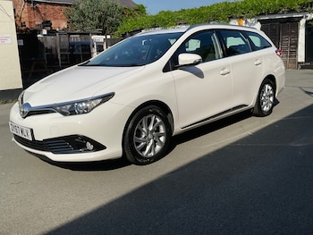 Used Toyota Auris 2017 for sale - 78778954: Photo