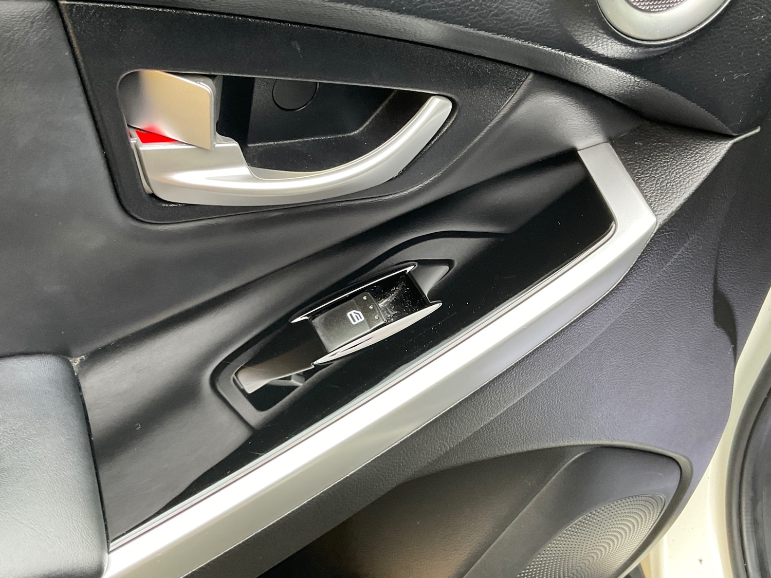 Used Ssangyong Korando 2015 for sale - 77530569: Photo 25