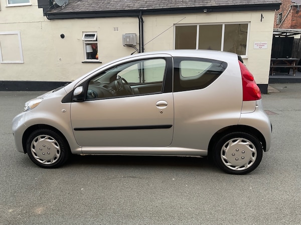 Used Peugeot 107 2010 for sale - 76077147: Photo 13