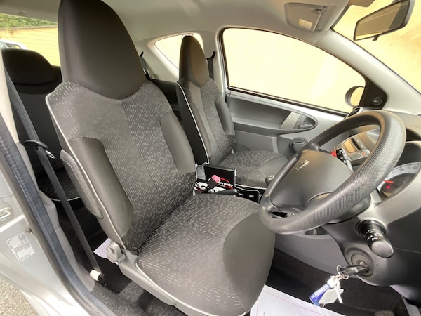 Used Peugeot 107 2010 for sale - 76077147: Photo 24