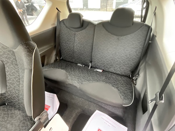 Used Peugeot 107 2010 for sale - 76077147: Photo 28