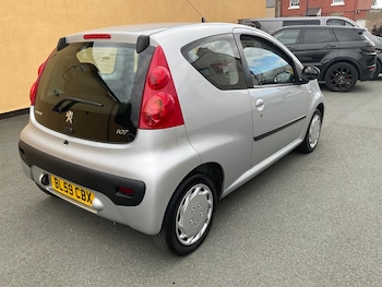 Used Peugeot 107 2010 for sale - 76077147: Photo 2