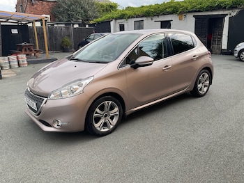 Used Peugeot 208 2012 for sale - 79627865: Photo