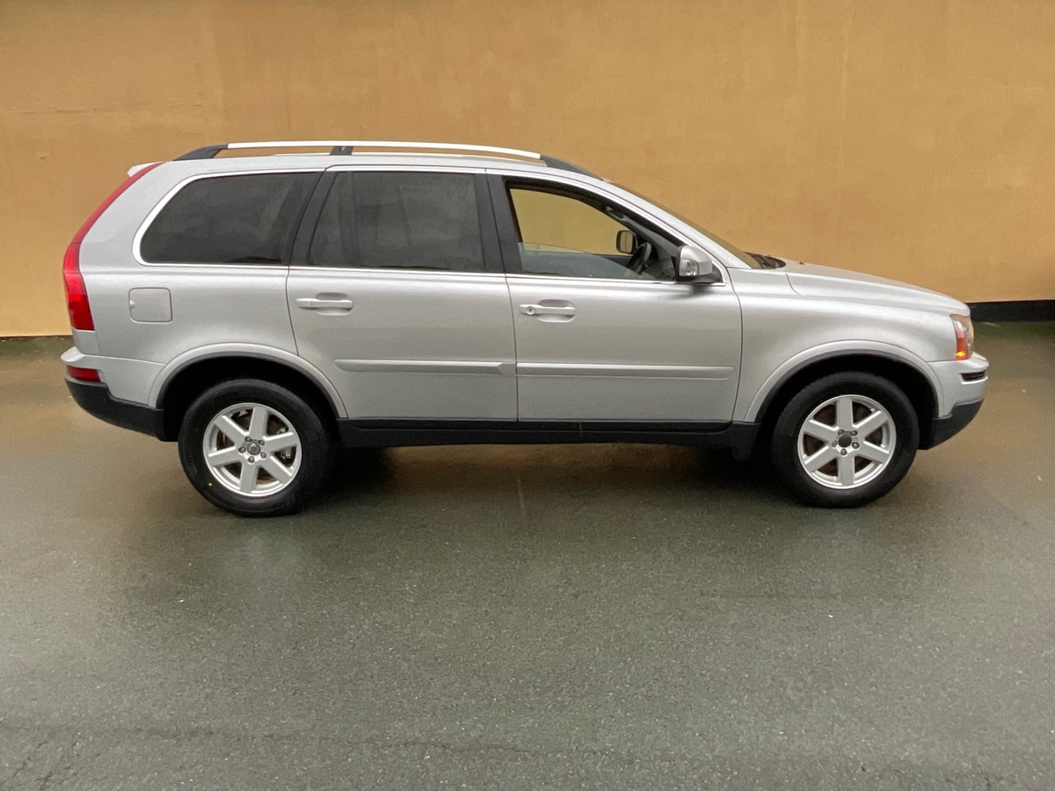 Used Volvo XC90 2011 for sale - 77005968: Photo 3