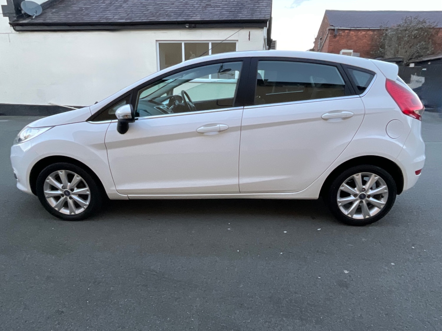 Used Ford Fiesta 2011 for sale - 76919412: Photo 9