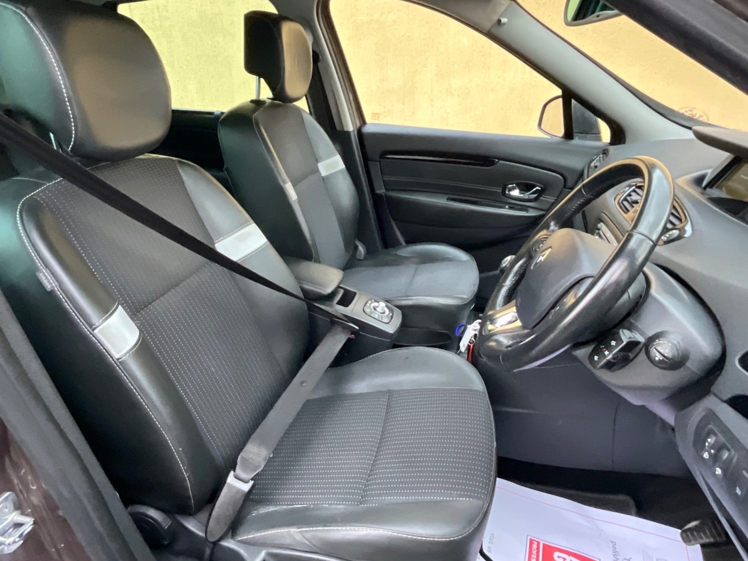 Used Renault Grand Scenic 2016 for sale - 76881622: Photo 19