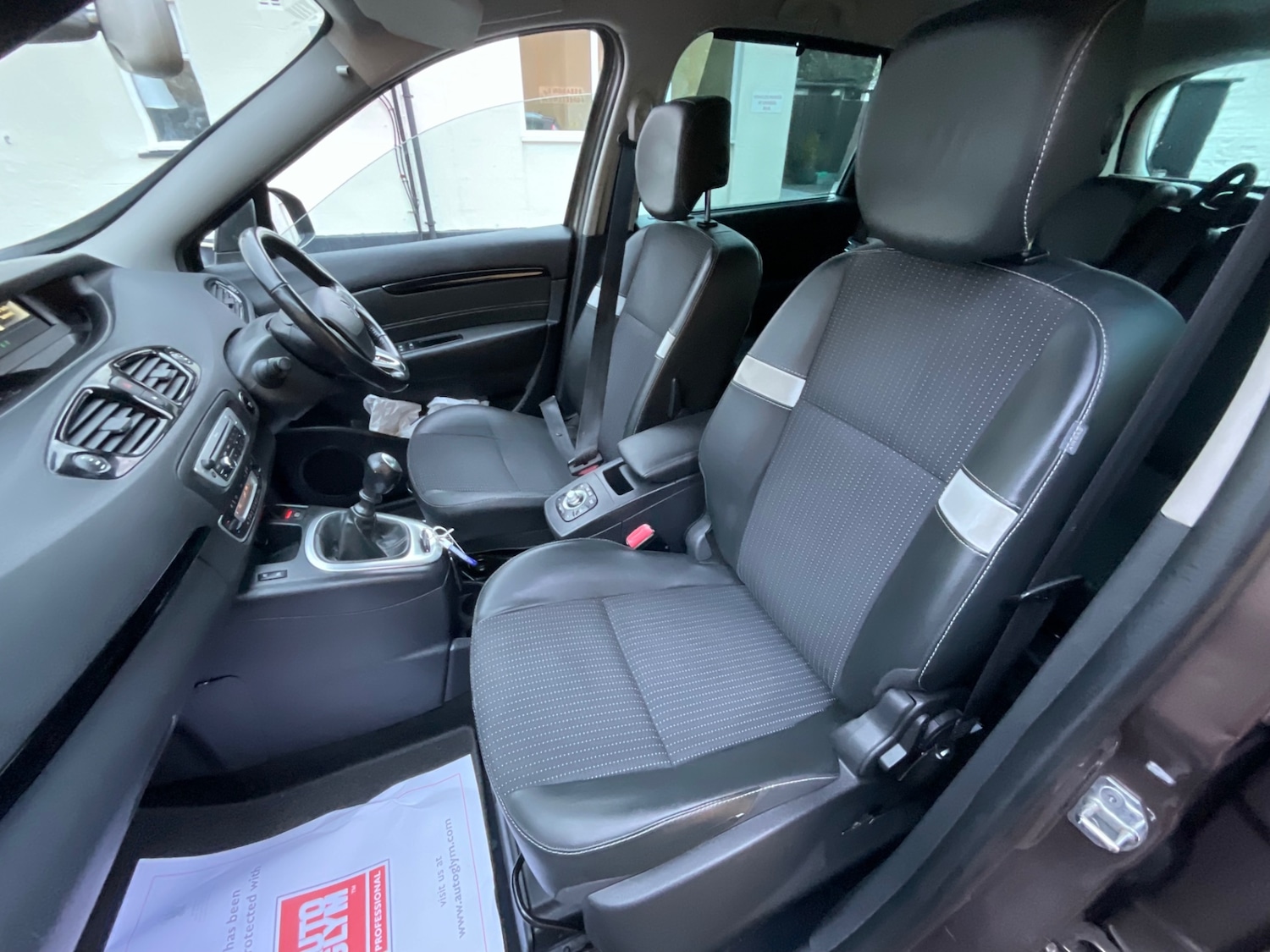 Used Renault Grand Scenic 2016 for sale - 76881622: Photo 32