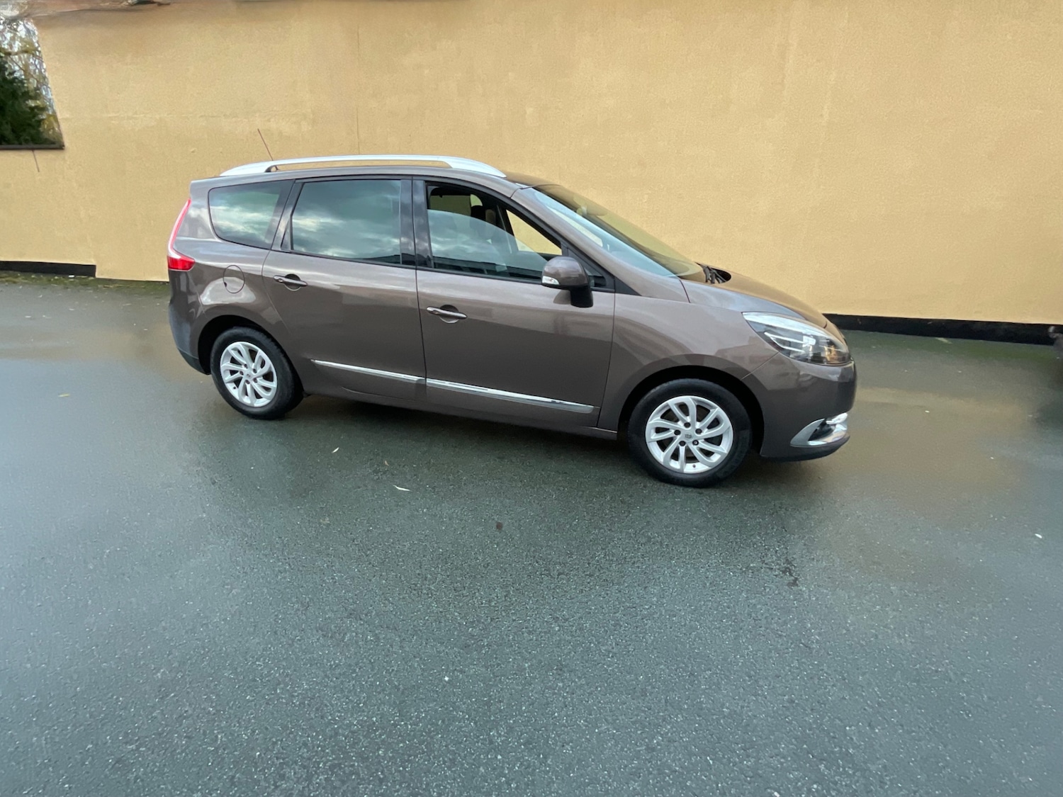 Used Renault Grand Scenic 2016 for sale - 76881622: Photo 5