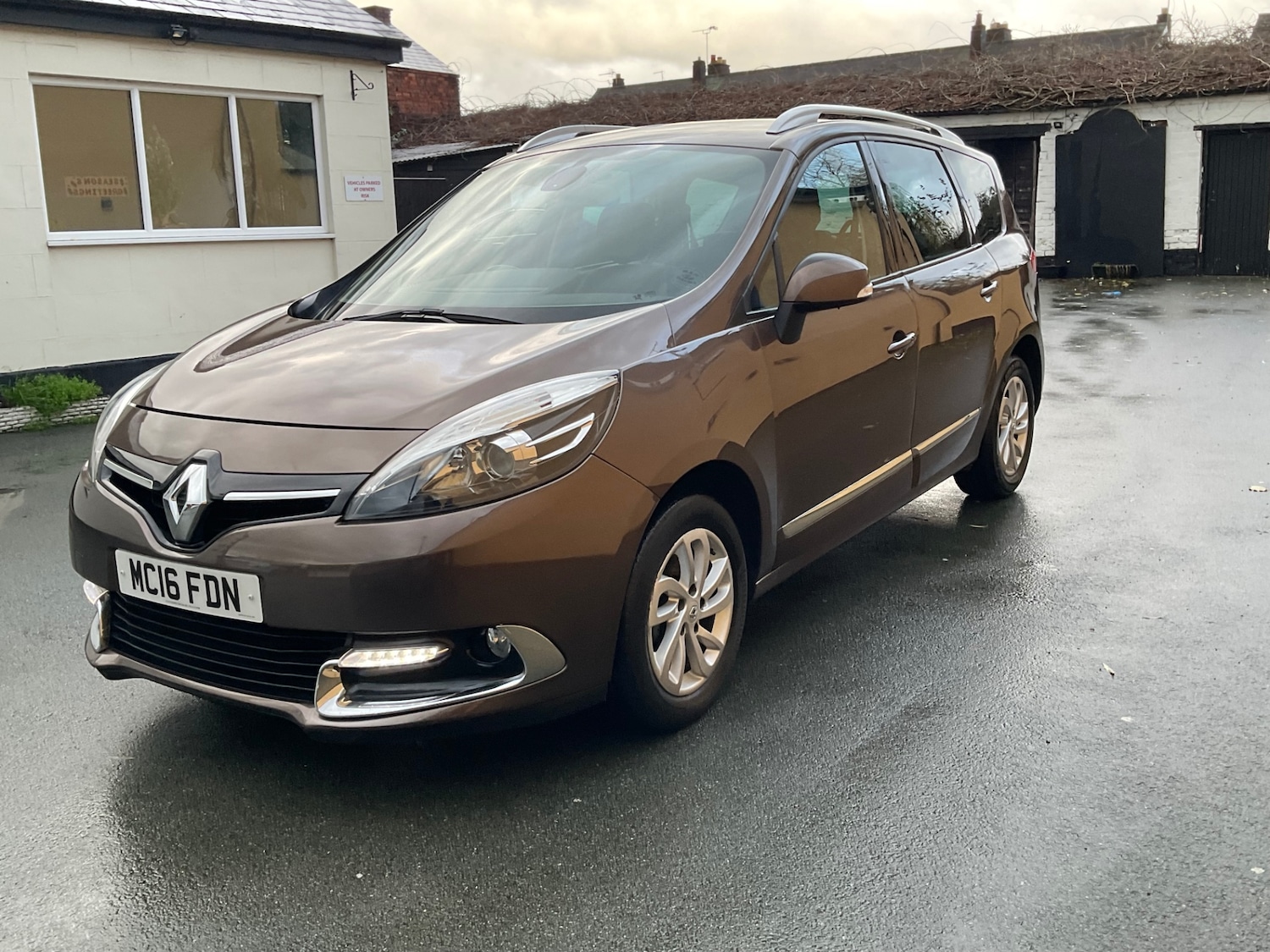 Used Renault Grand Scenic 2016 for sale - 76881622: Photo 8