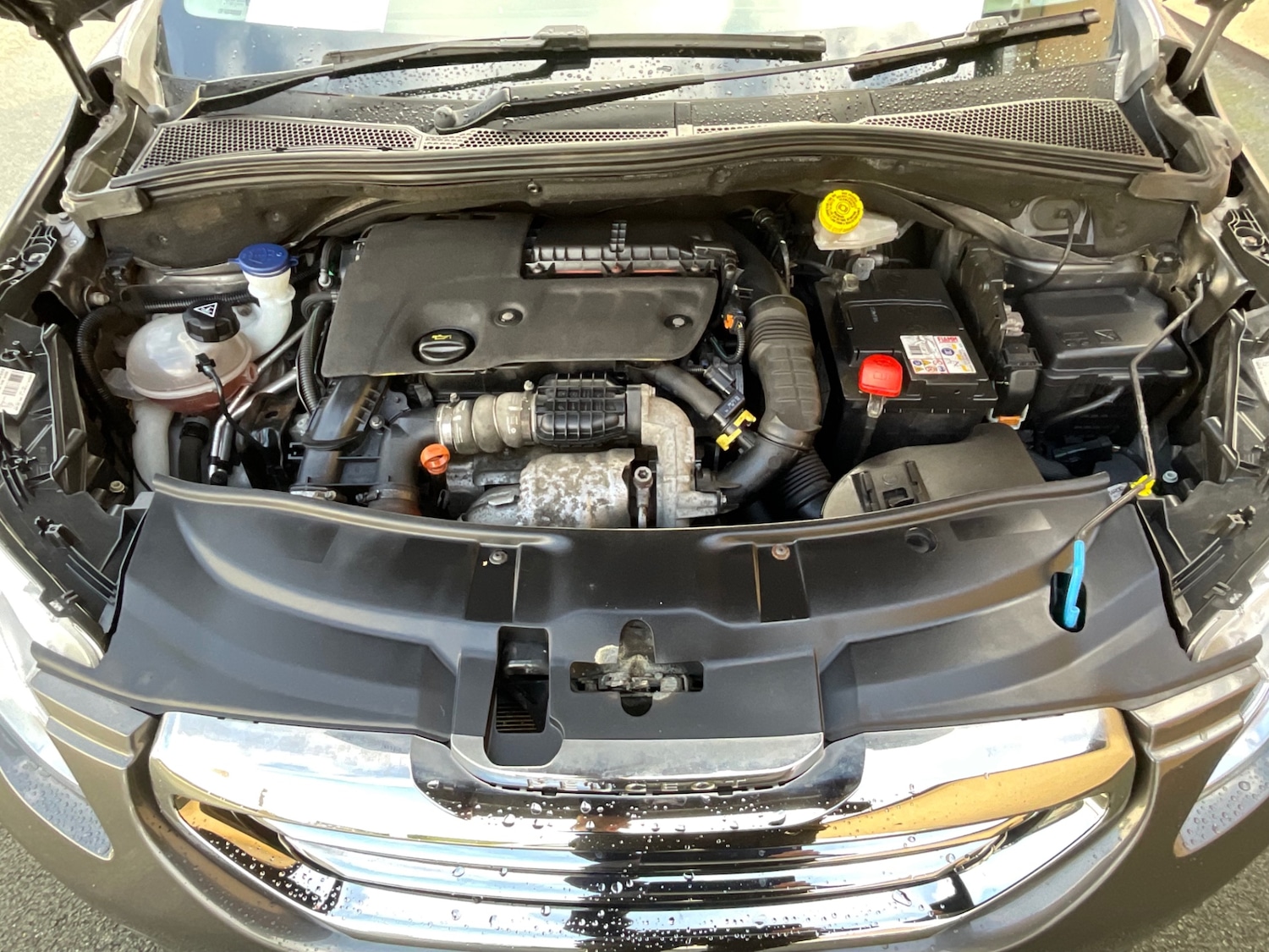 Used Peugeot 2008 2016 for sale - 76382853: Photo 29