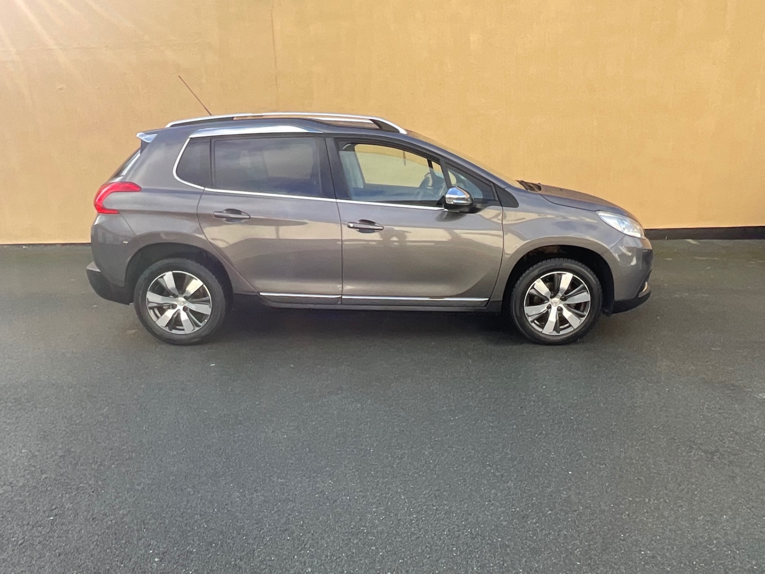 Used Peugeot 2008 2016 for sale - 76382853: Photo 5