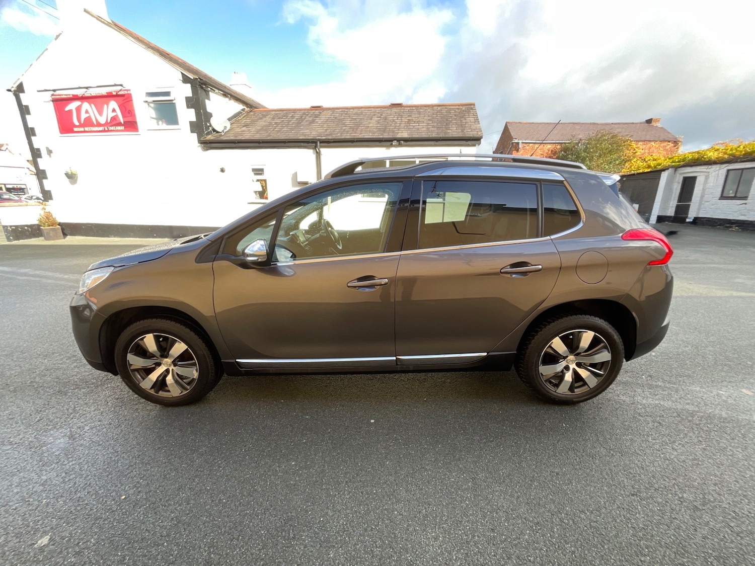 Used Peugeot 2008 2016 for sale - 76382853: Photo 9