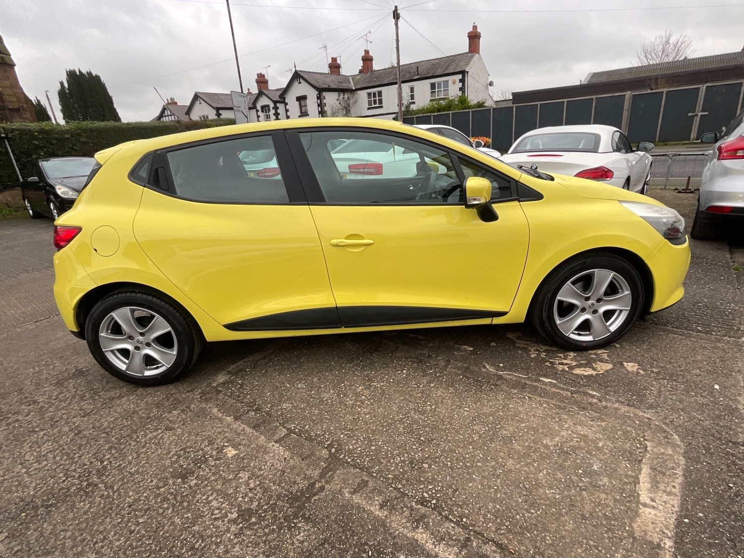 Used Renault Clio 2013 for sale - 77502611: Photo 10