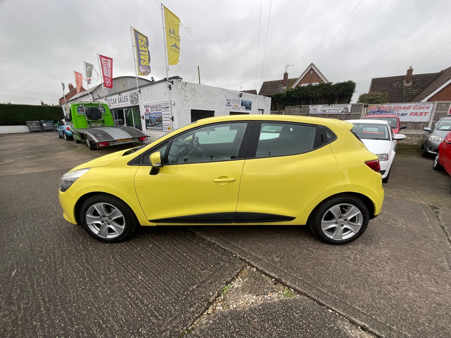 Used Renault Clio 2013 for sale - 77502611: Photo 4