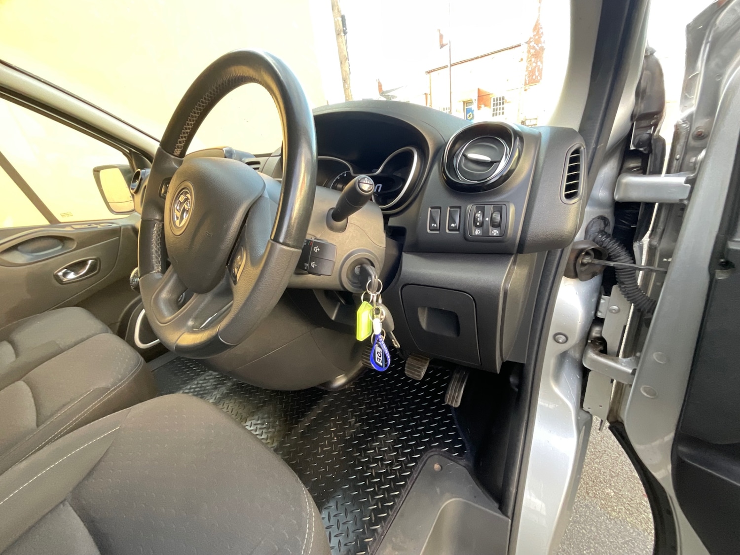 Used Vauxhall Vivaro 2018 for sale - 76794718: Photo 15