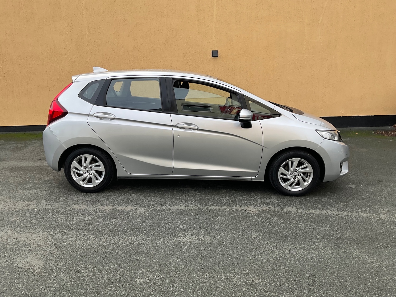 Used Honda Jazz 2016 for sale - 77260902: Photo 2