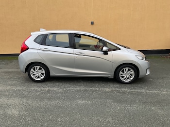 Used Honda Jazz 2016 for sale - 77260902: Photo