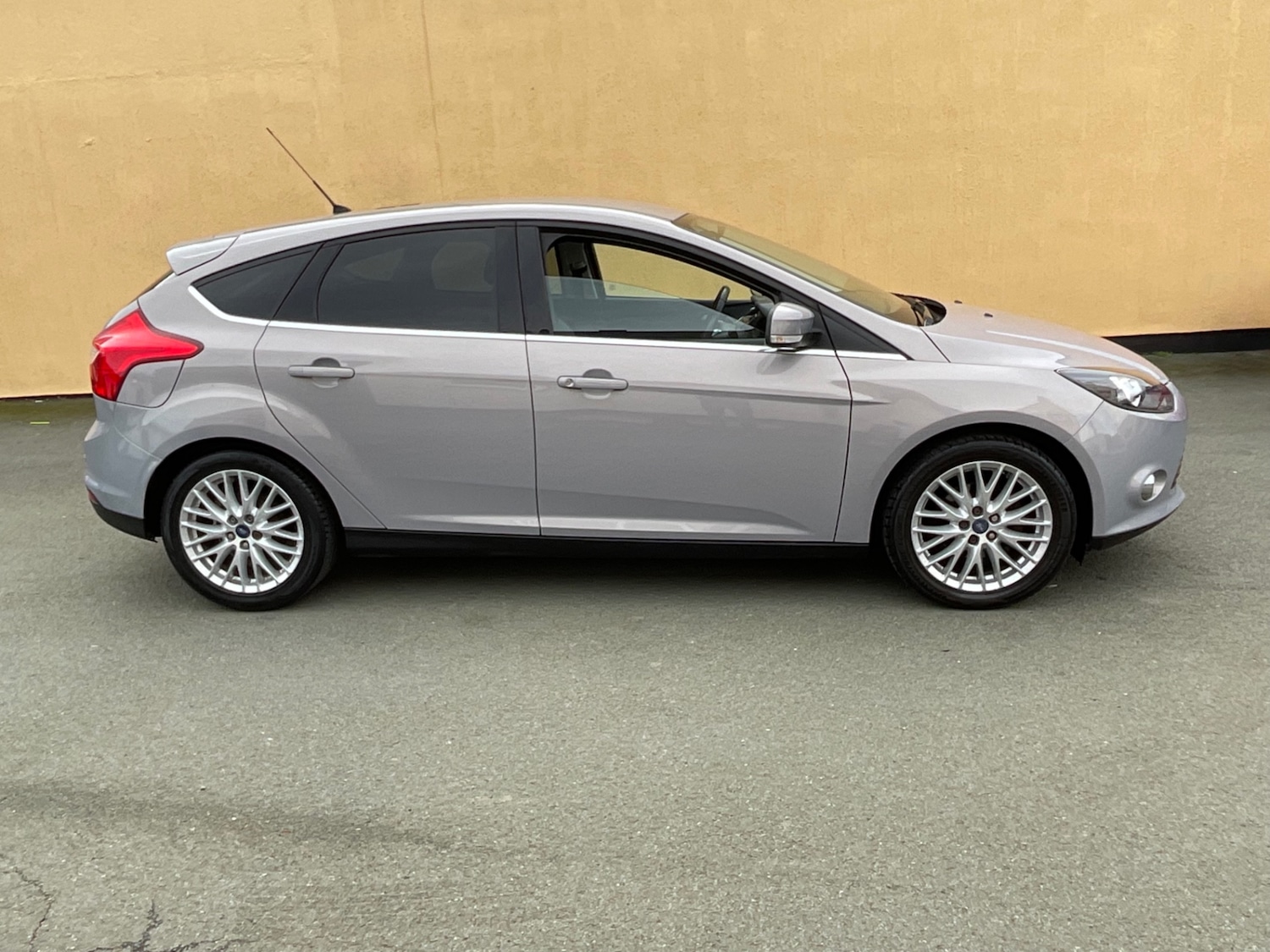 Used Ford Focus 2012 for sale - 77902336: Photo 7