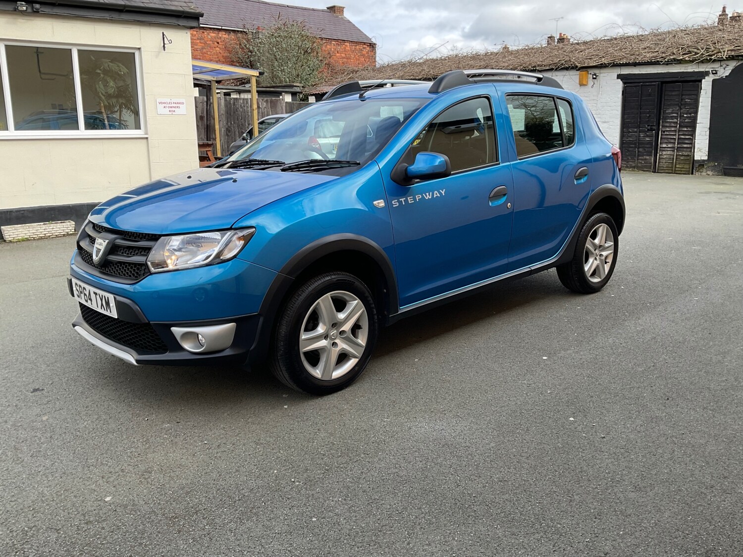 Used Dacia Sandero Stepway 2014 for sale - 77833624: Photo 10