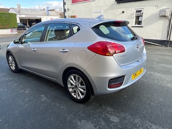 Used Kia Ceed 2017 for sale - 79852648: Photo