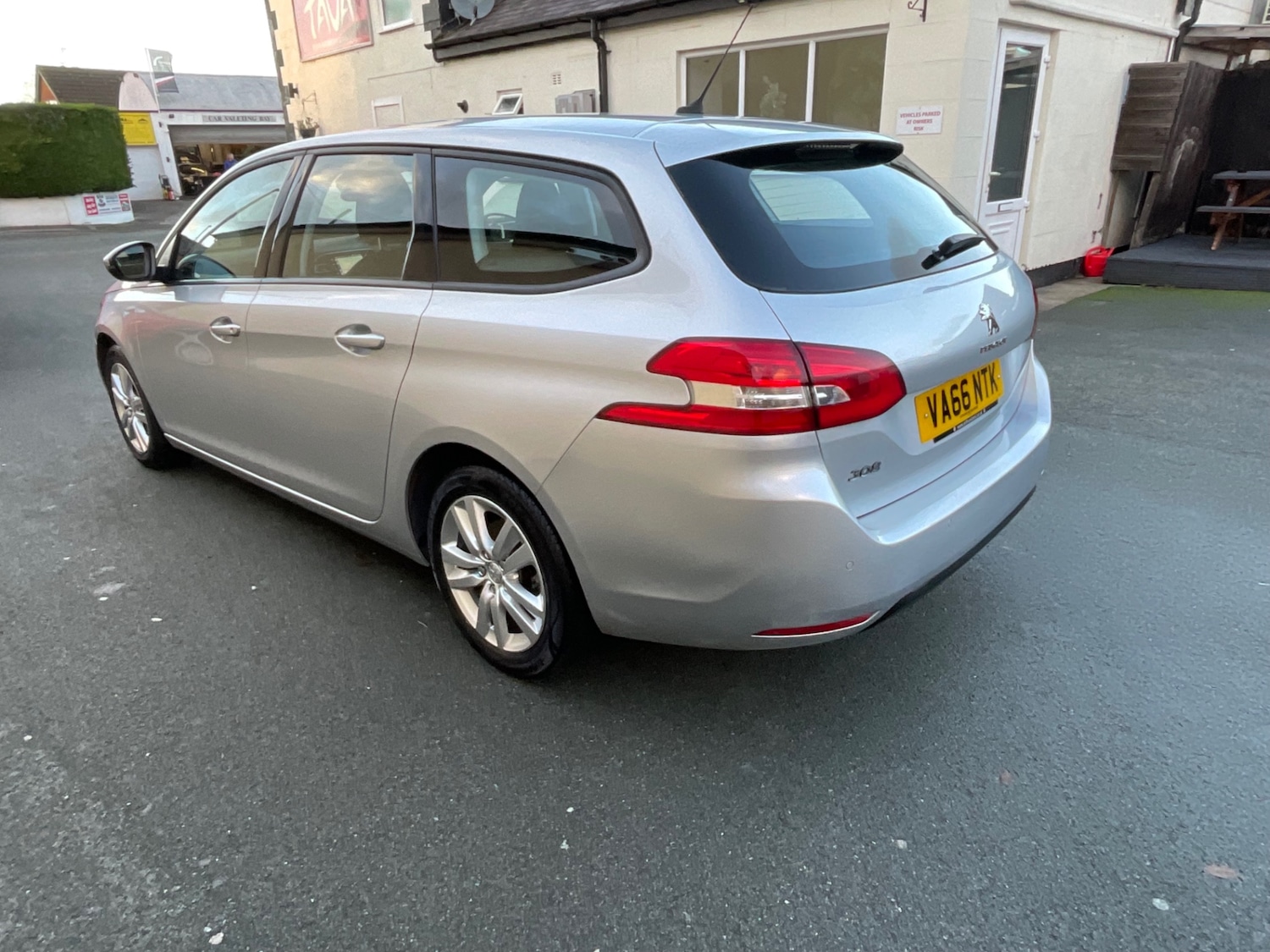 Used Peugeot 308 2017 for sale - 77023507: Photo 12