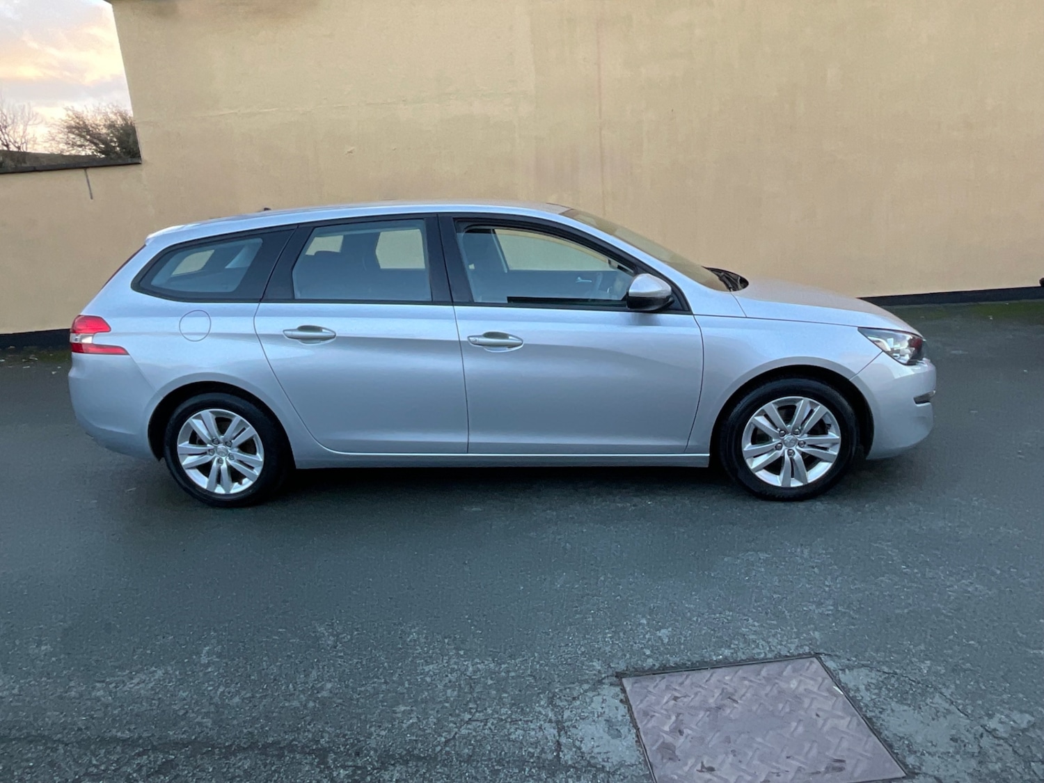 Used Peugeot 308 2017 for sale - 77023507: Photo 13