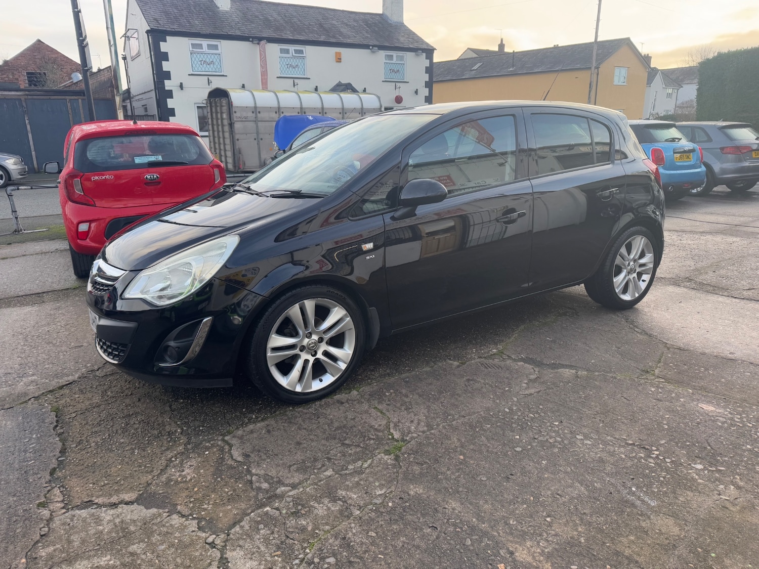 Used Vauxhall Corsa 2011 for sale - 76958603: Photo 3