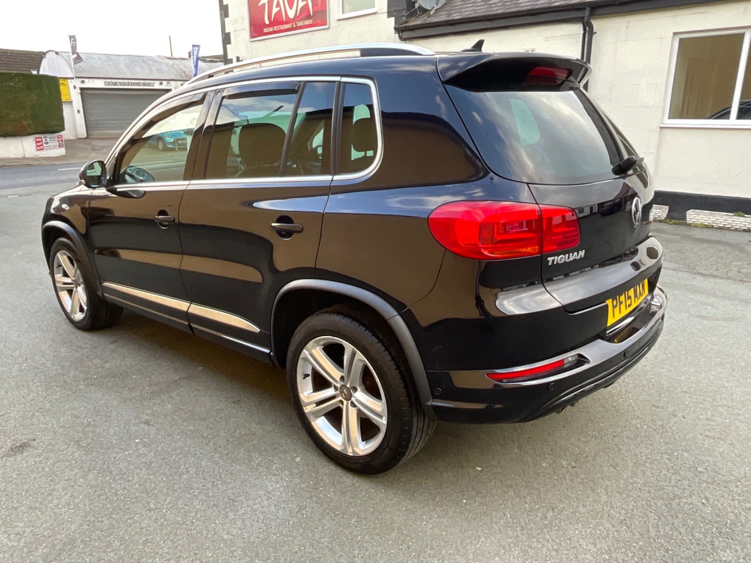 Used Volkswagen Tiguan 2015 for sale - 78067288: Photo 2