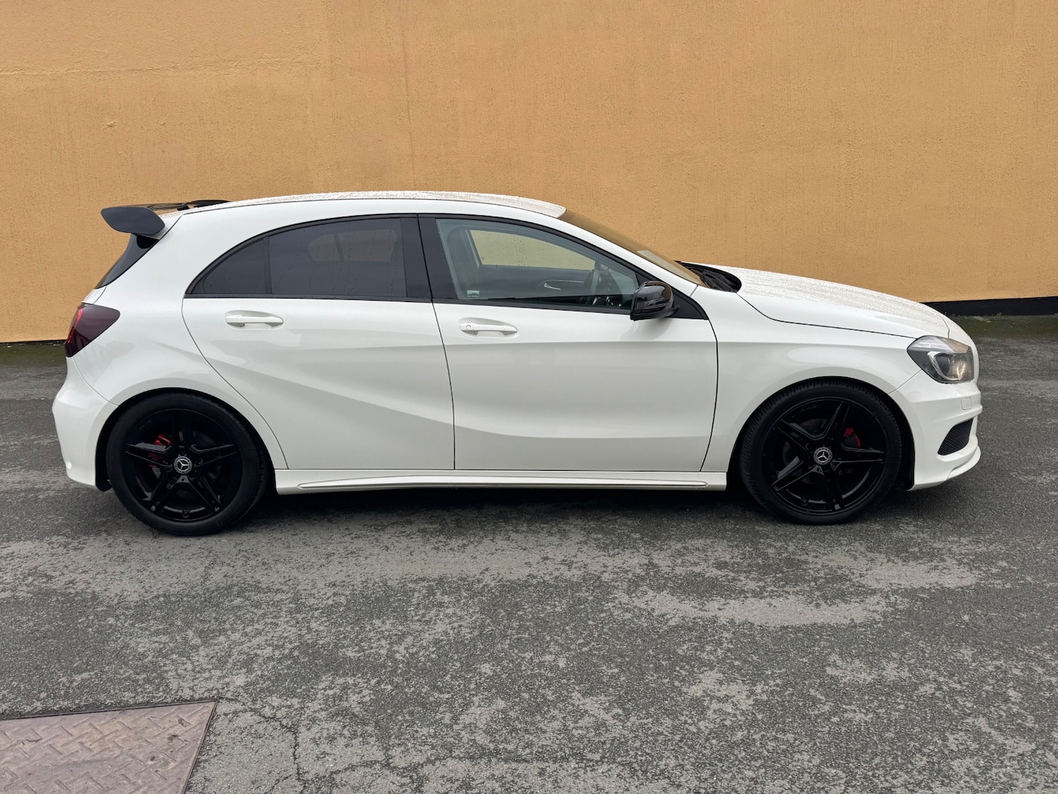 Used Mercedes-Benz A-Class 2013 for sale - 77417520: Photo 2