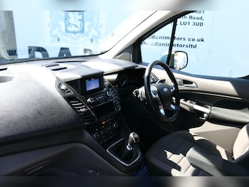 Used Ford Grand Tourneo Connect 2019 for sale - 79363445: Photo