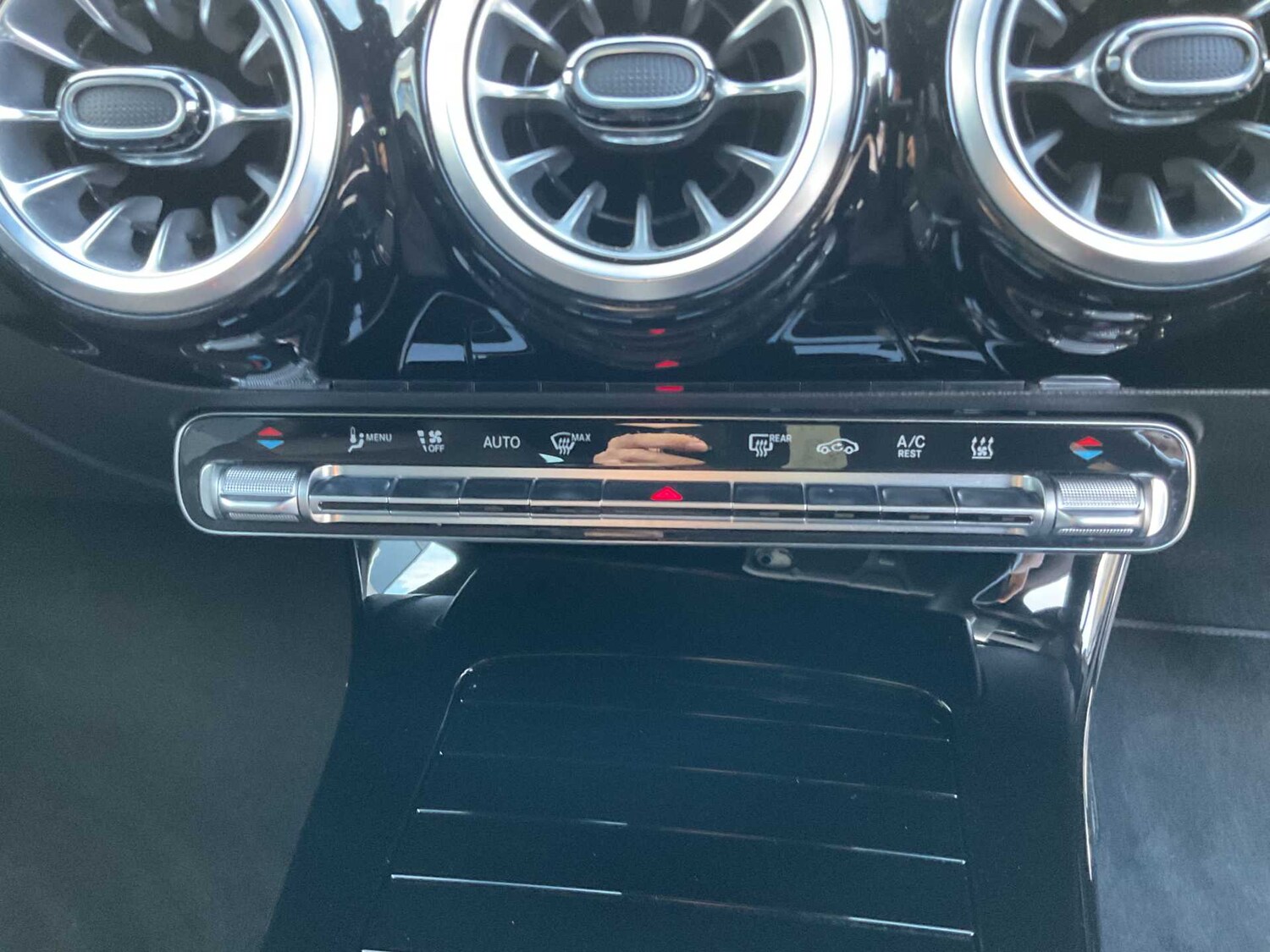 Used Mercedes-Benz CLA 2024 for sale - 76661889: Photo 31