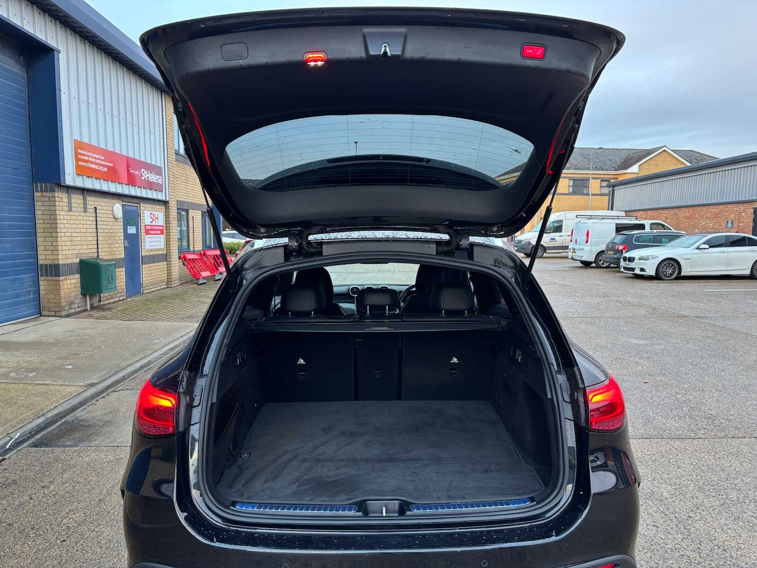 Used Mercedes-Benz GLC 2023 for sale - 78052068: Photo 16