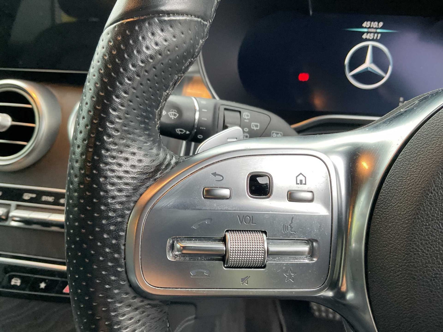 Used Mercedes-Benz GLC 2020 for sale - 77232907: Photo 27