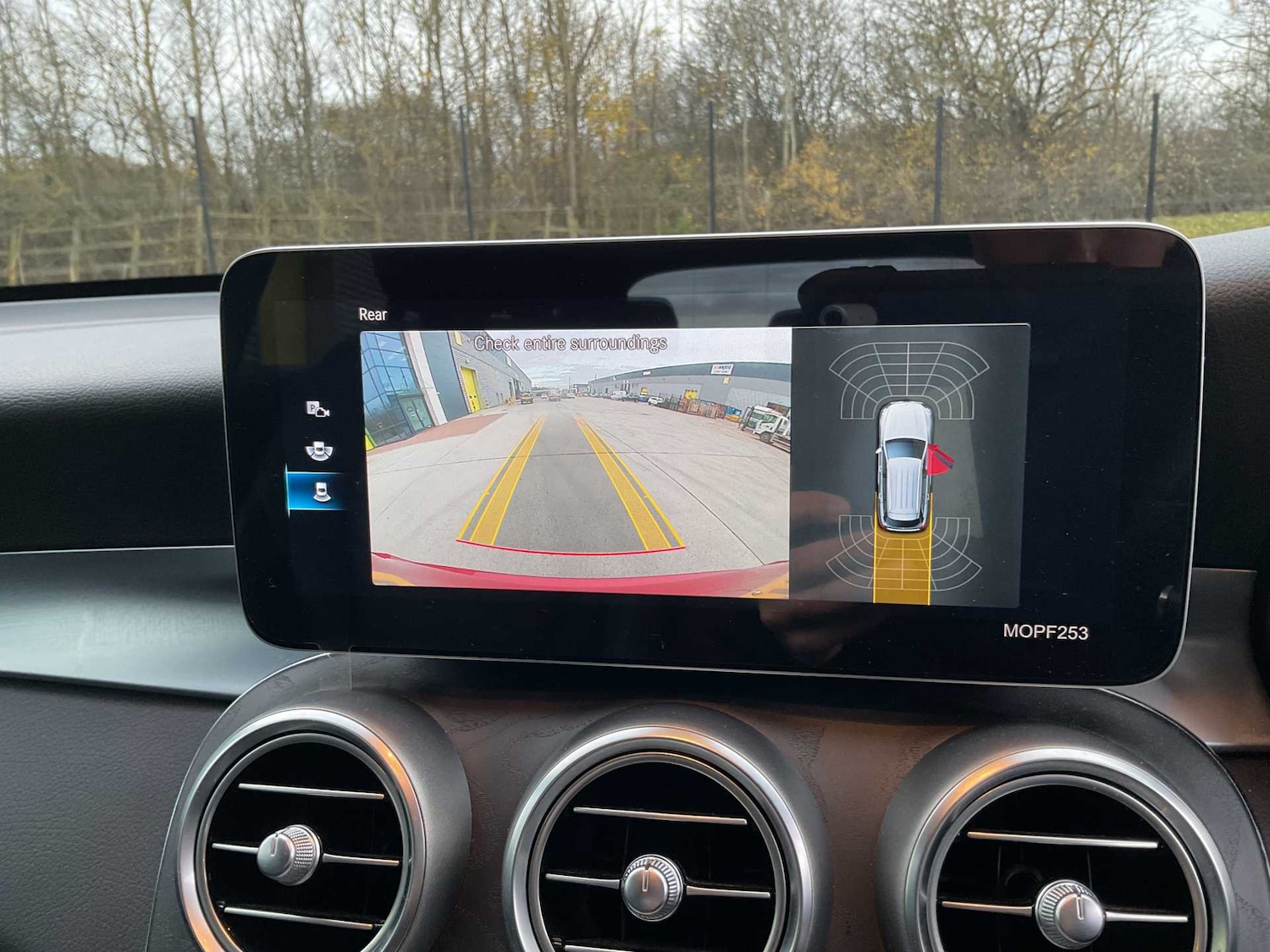 Used Mercedes-Benz GLC 2020 for sale - 77232907: Photo 32