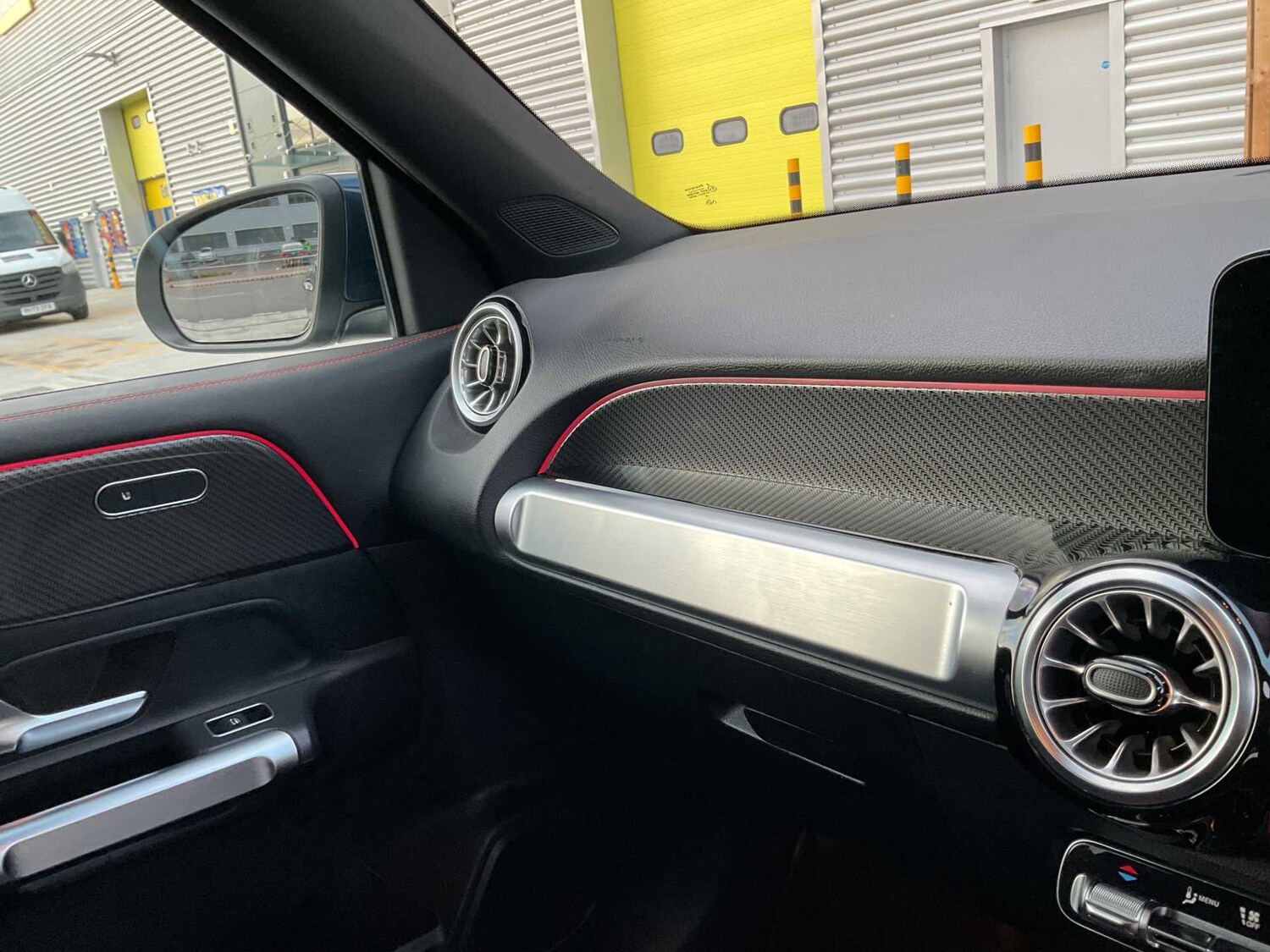 Used Mercedes-Benz GLB 2023 for sale - 77810779: Photo 35