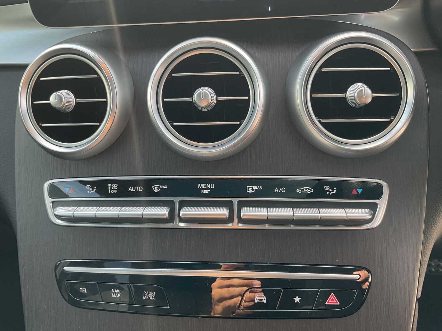 Used Mercedes-Benz GLC 2021 for sale - 76022437: Photo 31