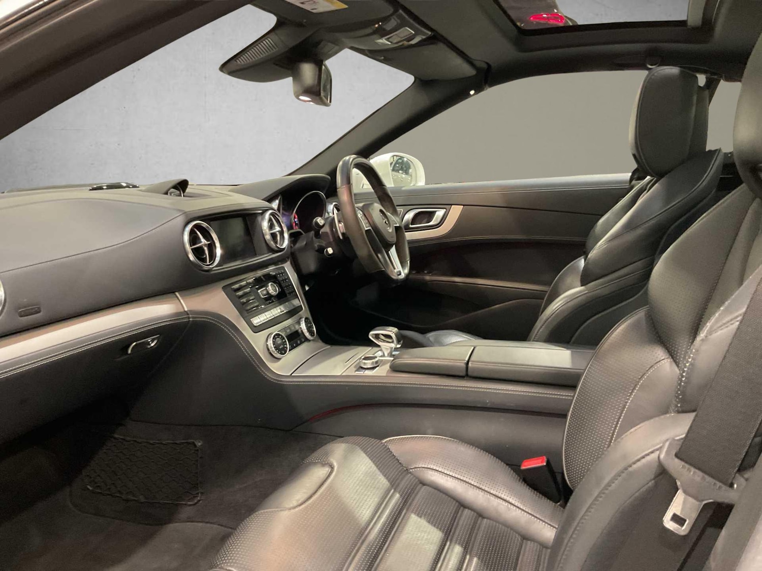 Used Mercedes-Benz SL 2015 for sale - 77472745: Photo 15