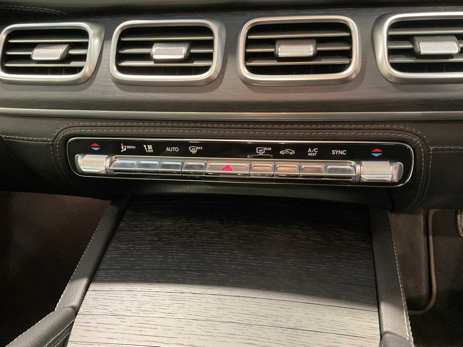 Used Mercedes-Benz GLE 2024 for sale - 77810932: Photo 31