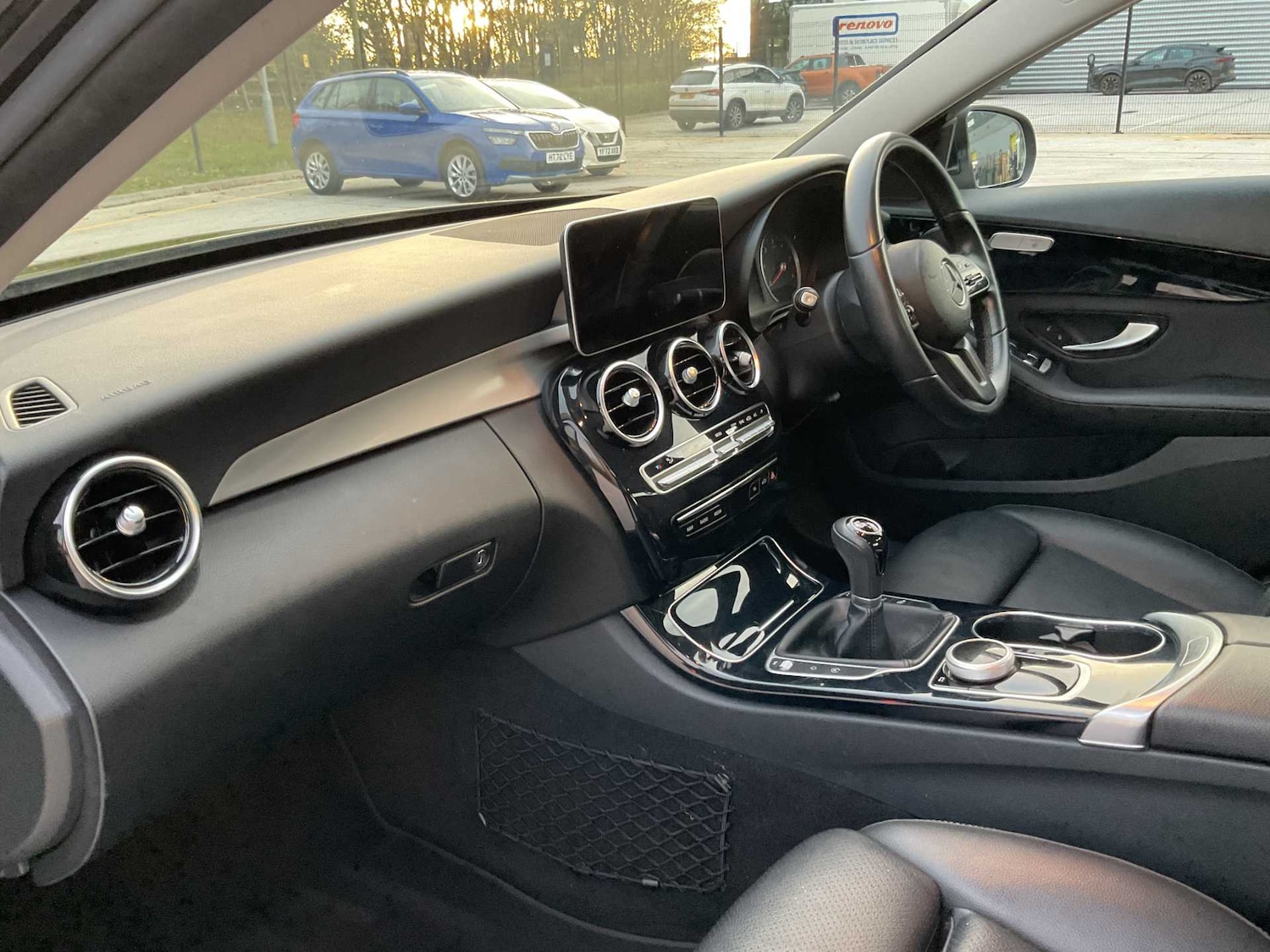 Used Mercedes-Benz C Class 2019 for sale - 76774177: Photo 23